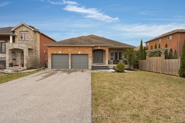 415 Little Ave, House detached with 2 bedrooms, 3 bathrooms and 6 parking in Barrie ON | Image 1