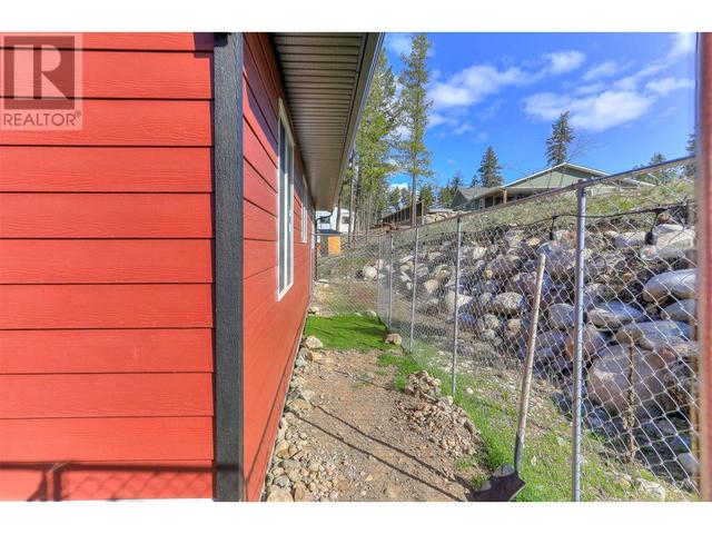 7105 Dunwaters Road, House detached with 4 bedrooms, 2 bathrooms and 4 parking in Central Okanagan West BC | Image 43