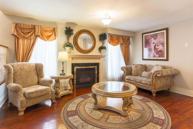 1 Sherwood Park Dr, House attached with 3 bedrooms, 4 bathrooms and 3 parking in Vaughan ON | Image 10