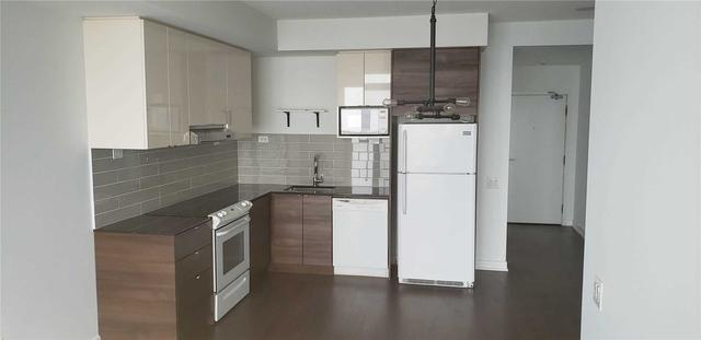 3203 - 121 Mcmahon Dr, Condo with 1 bedrooms, 1 bathrooms and 1 parking in Toronto ON | Image 23