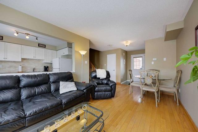 27 Pickett Cres, House attached with 3 bedrooms, 3 bathrooms and 3 parking in Barrie ON | Image 10
