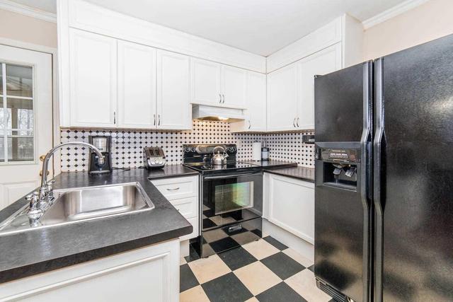 1324 Poprad Ave, House semidetached with 3 bedrooms, 2 bathrooms and 4 parking in Pickering ON | Image 10
