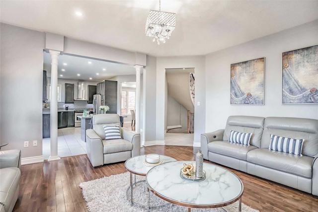 824 Stargazer Dr, House detached with 4 bedrooms, 6 bathrooms and 6 parking in Mississauga ON | Image 9