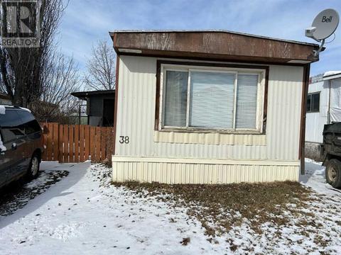 38, - 4922 Womacks Road, Home with 3 bedrooms, 1 bathrooms and 3 parking in Blackfalds AB | Card Image