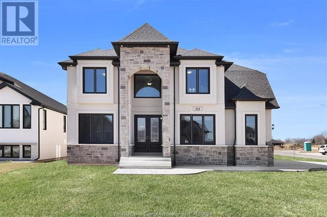 111 Bonnet, House detached with 5 bedrooms, 4 bathrooms and null parking in Amherstburg ON | Image 1
