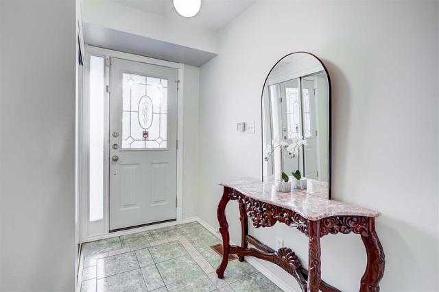 41 West Burton Crt, House detached with 3 bedrooms, 3 bathrooms and 3 parking in Toronto ON | Image 19