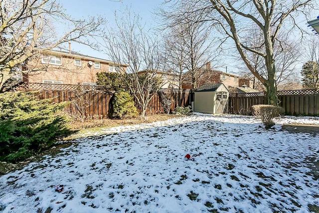 449 Parkridge Cres, House detached with 3 bedrooms, 3 bathrooms and 4 parking in Oakville ON | Image 31