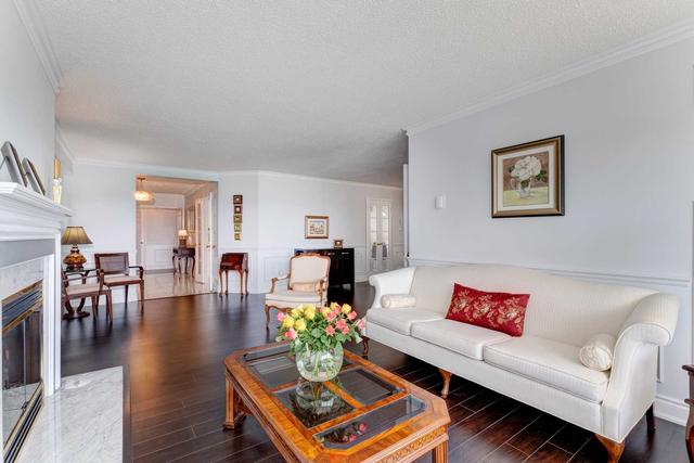 809 - 610 Bullock Dr, Condo with 2 bedrooms, 2 bathrooms and 2 parking in Markham ON | Image 9