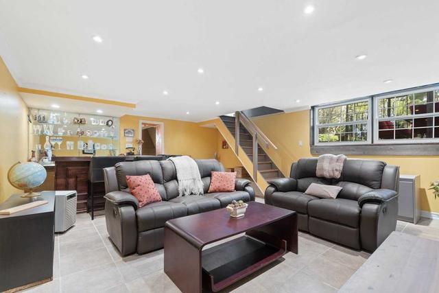 21 Wexford Blvd, House detached with 3 bedrooms, 2 bathrooms and 7 parking in Toronto ON | Image 28