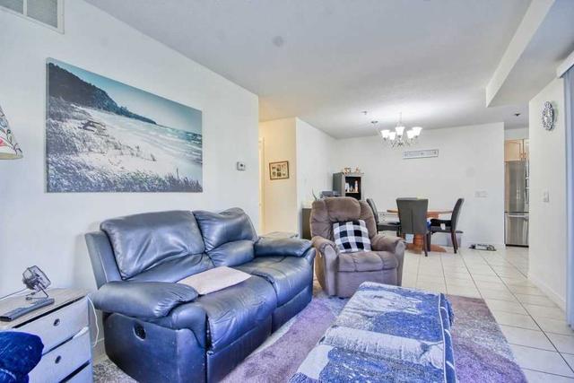 3211 - 4 Dayspring Circ, Condo with 2 bedrooms, 2 bathrooms and 1 parking in Brampton ON | Image 7