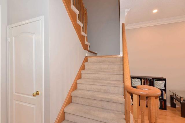 546 Country Glen Rd, House semidetached with 3 bedrooms, 3 bathrooms and 2 parking in Markham ON | Image 13