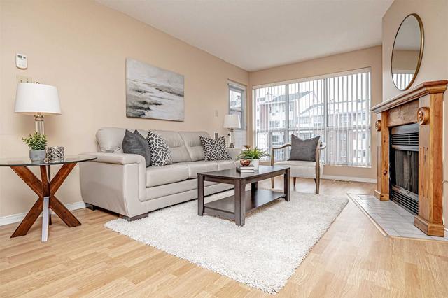 207 - 126 Bell Farm Rd, Condo with 2 bedrooms, 2 bathrooms and 1 parking in Barrie ON | Image 2