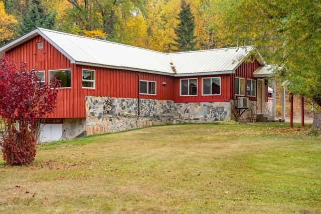 120 Rosebud Lake Road, House detached with 2 bedrooms, 1 bathrooms and null parking in Central Kootenay G BC | Image 16