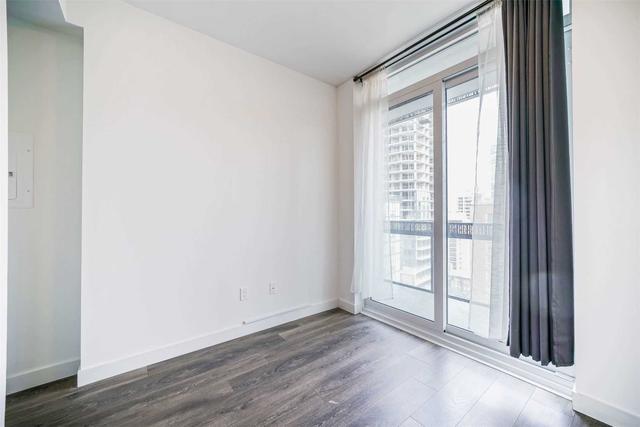 908 - 8 Eglinton Ave, Condo with 2 bedrooms, 2 bathrooms and 0 parking in Toronto ON | Image 13
