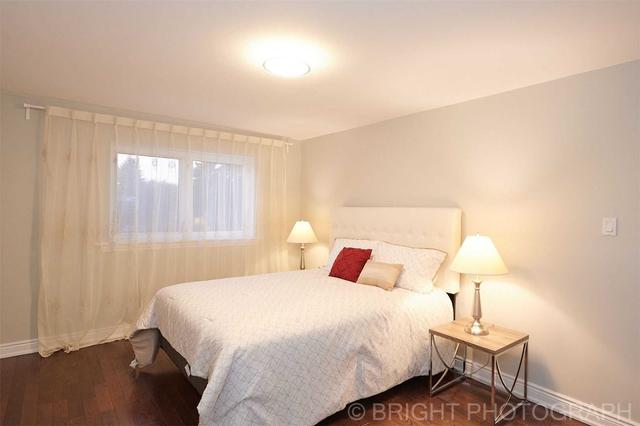 29 Hobart Dr, House detached with 4 bedrooms, 4 bathrooms and 2 parking in Toronto ON | Image 11