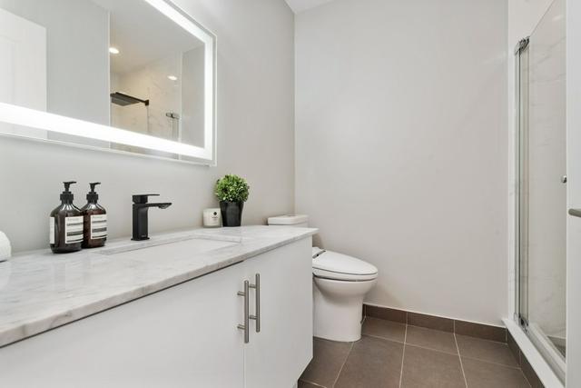 1009 - 23 Glebe Rd, Condo with 1 bedrooms, 2 bathrooms and 1 parking in Toronto ON | Image 8