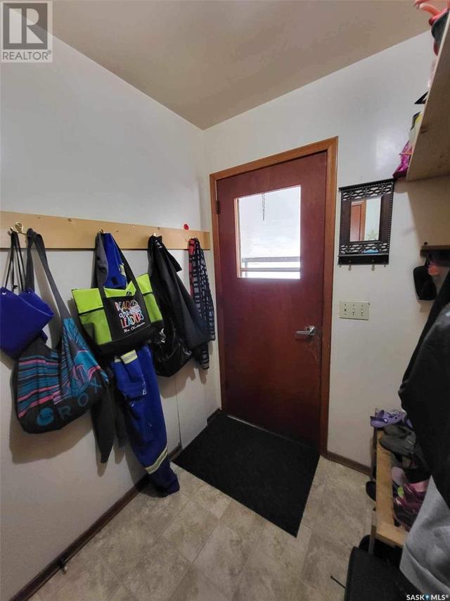 205 Oak Street, House detached with 3 bedrooms, 2 bathrooms and null parking in Porcupine Plain SK | Image 8