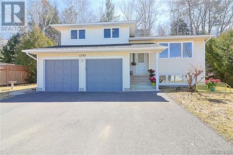 1292 Woodstock Road, House detached with 3 bedrooms, 2 bathrooms and null parking in Fredericton NB | Card Image