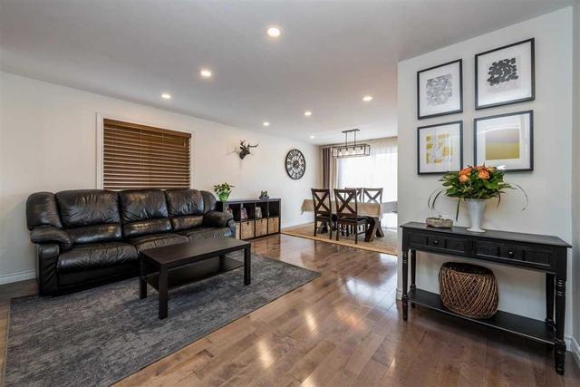 20 Downing Cres, House detached with 3 bedrooms, 4 bathrooms and 5 parking in Barrie ON | Image 24