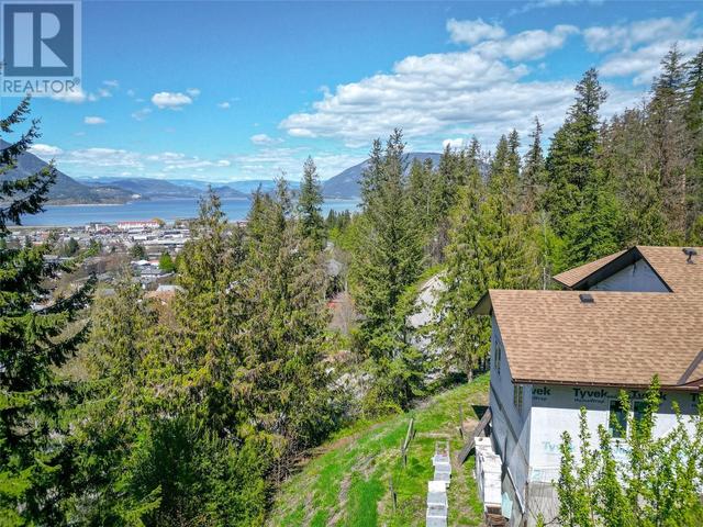 633 9 Street Se, House detached with 5 bedrooms, 3 bathrooms and 2 parking in Salmon Arm BC | Image 12