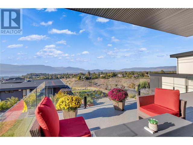 1710 Fawn Run Court, House detached with 5 bedrooms, 3 bathrooms and 6 parking in Kelowna BC | Image 4