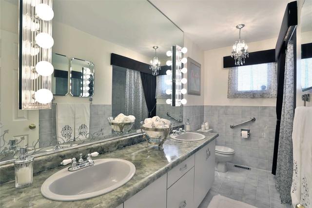 2023 Lady Di Crt, House detached with 4 bedrooms, 4 bathrooms and 6 parking in Mississauga ON | Image 17
