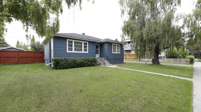 329 10 Avenue Ne, House detached with 2 bedrooms, 1 bathrooms and 1 parking in Calgary AB | Image 6
