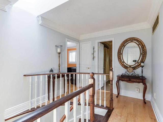 261 Fincham Ave, House detached with 4 bedrooms, 4 bathrooms and 4 parking in Markham ON | Image 13