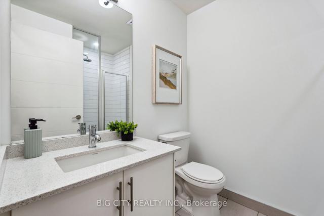 527 - 460 Adelaide St E, Condo with 2 bedrooms, 2 bathrooms and 0 parking in Toronto ON | Image 4
