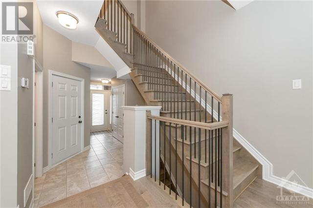 942 Geographe Terrace, Townhouse with 3 bedrooms, 3 bathrooms and 3 parking in Ottawa ON | Image 4
