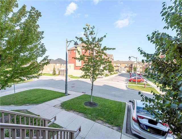 03 - 5050 Intrepid Dr, Townhouse with 2 bedrooms, 3 bathrooms and 1 parking in Mississauga ON | Image 3