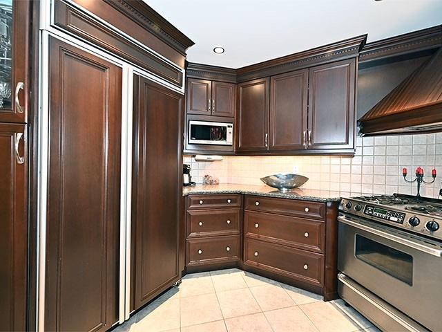 10 Garnett Dr, House detached with 4 bedrooms, 4 bathrooms and 4 parking in Ajax ON | Image 5
