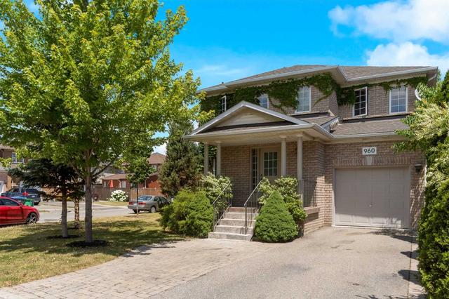 960 Fielder Dr, House detached with 3 bedrooms, 3 bathrooms and 3 parking in Mississauga ON | Card Image