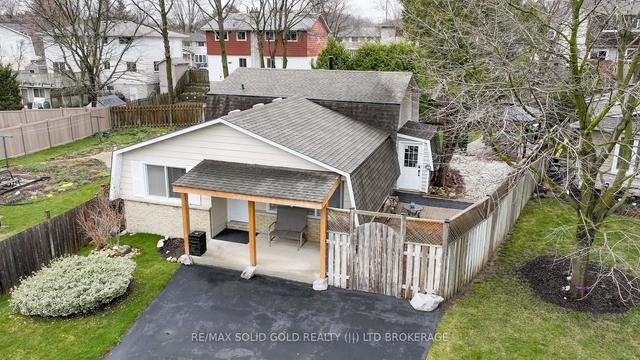 65 Brendawood Cres, House detached with 3 bedrooms, 2 bathrooms and 5 parking in Waterloo ON | Image 34