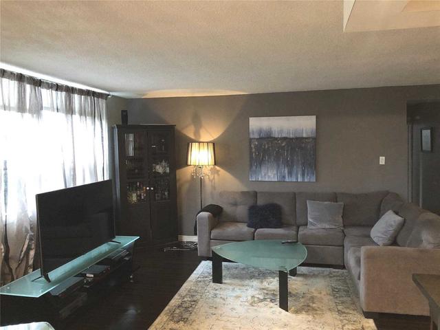 501 - 7451 Yonge St, Condo with 2 bedrooms, 2 bathrooms and 1 parking in Markham ON | Image 1