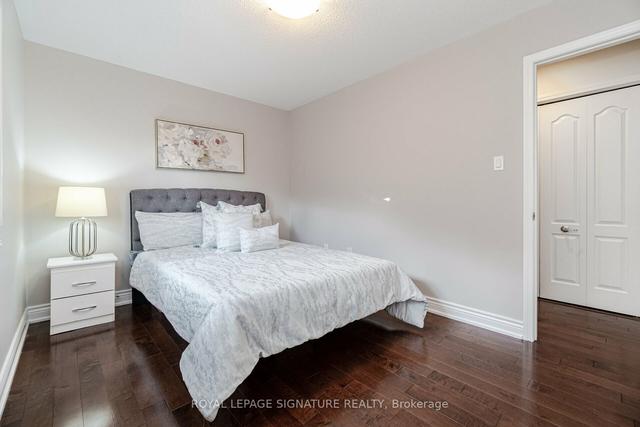 921 Tambourine Terr, House semidetached with 3 bedrooms, 4 bathrooms and 3 parking in Mississauga ON | Image 24