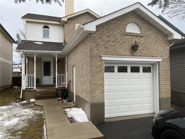 874 Walker Court, House detached with 3 bedrooms, 1 bathrooms and 4 parking in Kingston ON | Image 1