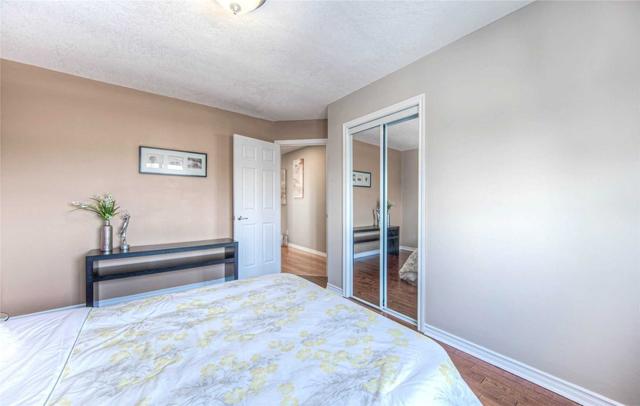 32 Lena Cres, House detached with 3 bedrooms, 4 bathrooms and 3 parking in Cambridge ON | Image 24