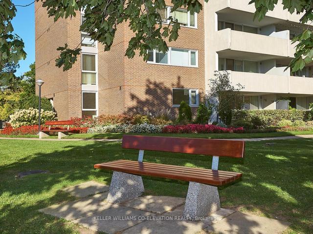 805 - 270 Scarlett Rd, Condo with 2 bedrooms, 2 bathrooms and 1 parking in Toronto ON | Image 31