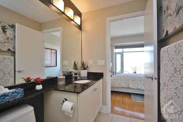 1002 - 75 Cleary Avenue, Condo with 2 bedrooms, 2 bathrooms and 1 parking in Ottawa ON | Image 19