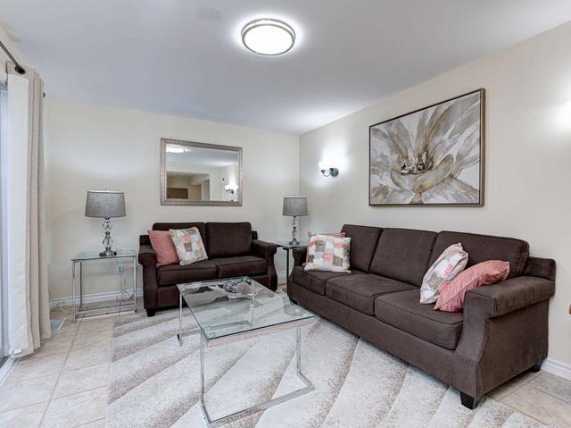 3547 Gallager Dr, House detached with 3 bedrooms, 3 bathrooms and 3 parking in Mississauga ON | Image 8