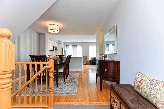 780 Johnson Hts, House attached with 3 bedrooms, 3 bathrooms and 2 parking in Milton ON | Image 23
