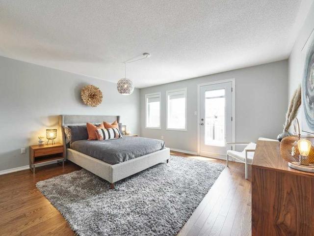 33 Whistle Post St, House semidetached with 3 bedrooms, 3 bathrooms and 1 parking in Toronto ON | Image 22