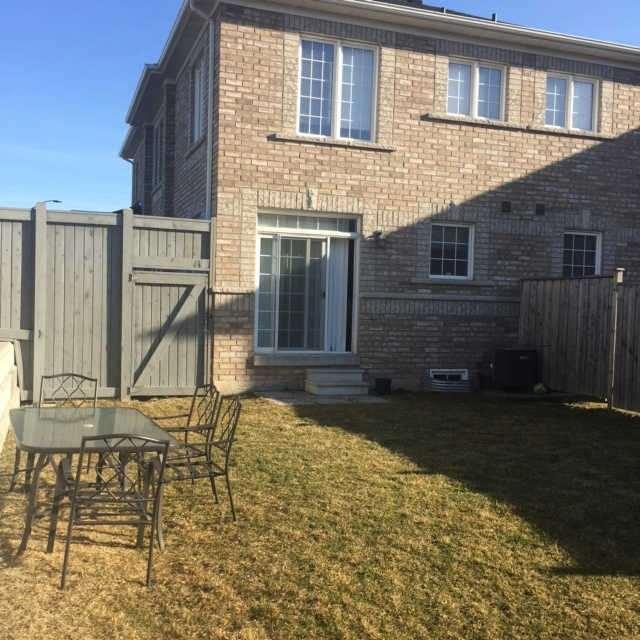 5536 Fudge Terr, House semidetached with 3 bedrooms, 3 bathrooms and 2 parking in Mississauga ON | Image 1