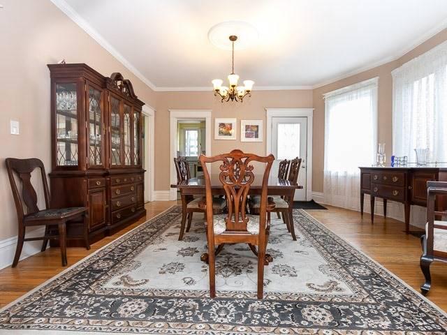 124 Rosemount Ave, House detached with 5 bedrooms, 3 bathrooms and 6 parking in Toronto ON | Image 7