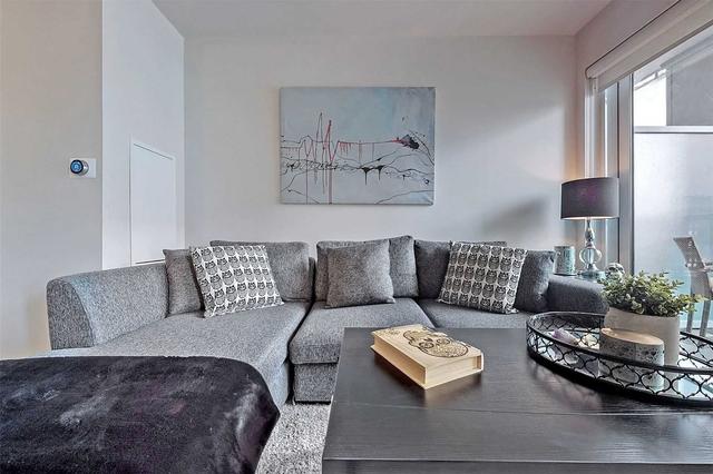 3407 - 1 Yorkville Ave, Condo with 1 bedrooms, 1 bathrooms and 0 parking in Toronto ON | Image 3