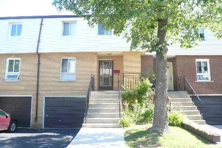 40 - 3175 Kirwin Ave, Townhouse with 3 bedrooms, 2 bathrooms and 1 parking in Mississauga ON | Image 1