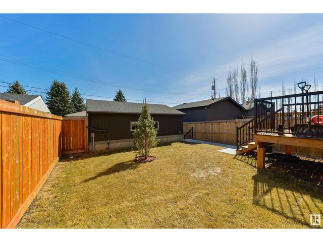10515 75 St Nw, House detached with 5 bedrooms, 3 bathrooms and null parking in Edmonton AB | Image 5