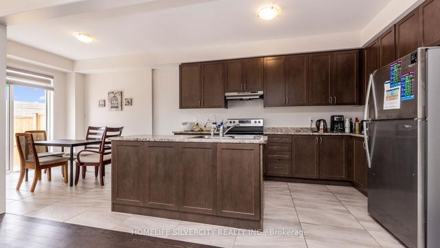54 - 166 Deerpath Dr, House attached with 4 bedrooms, 3 bathrooms and 2 parking in Guelph ON | Image 30