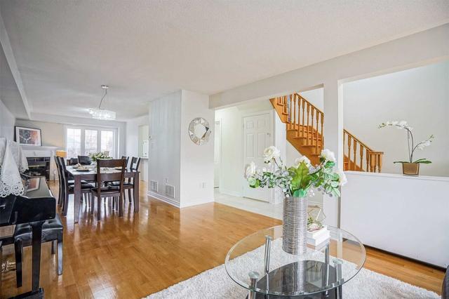 553 William Berczy Blvd, House attached with 3 bedrooms, 3 bathrooms and 3 parking in Markham ON | Image 33